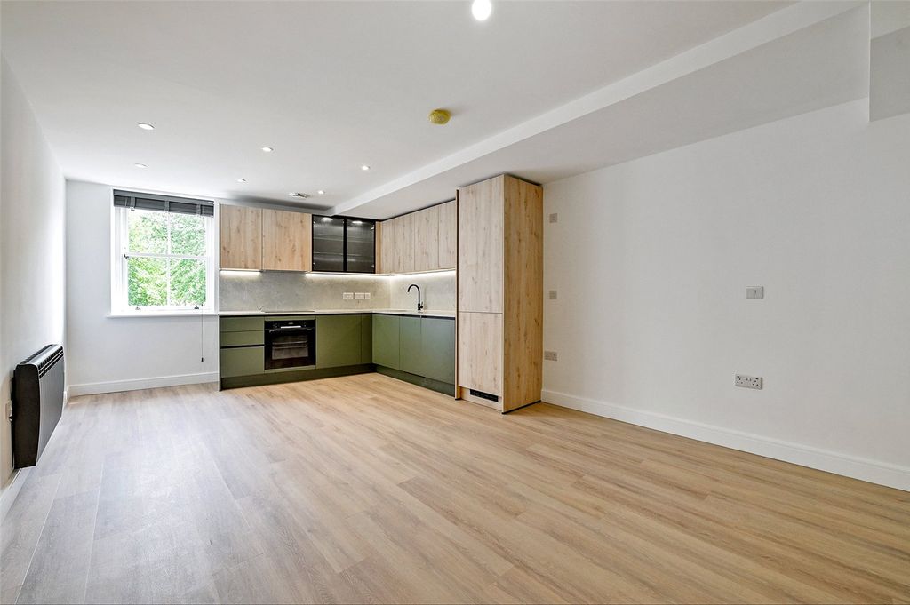 Property photo 3 of 6 Picture No. 01