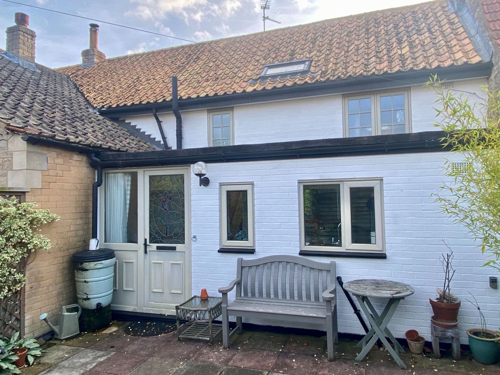 Property photo 1 of 21