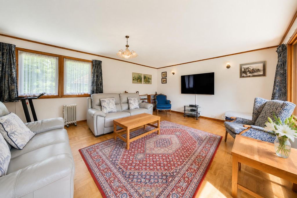 Property photo 3 of 43 Living Room