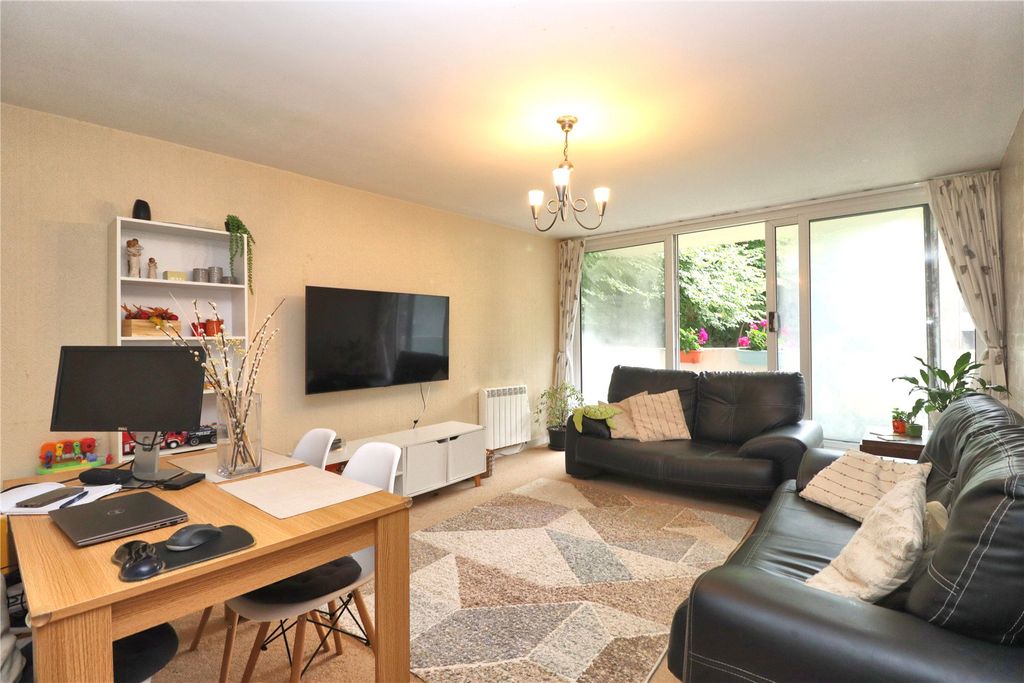 Property photo 2 of 9 Picture No. 05