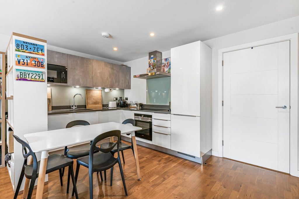 Property photo 2 of 22 Reception/Kitchen