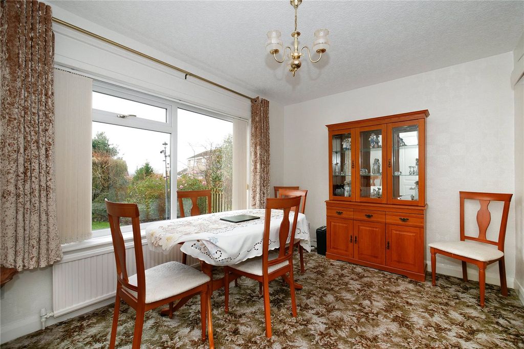 Property photo 3 of 21 Picture No. 02