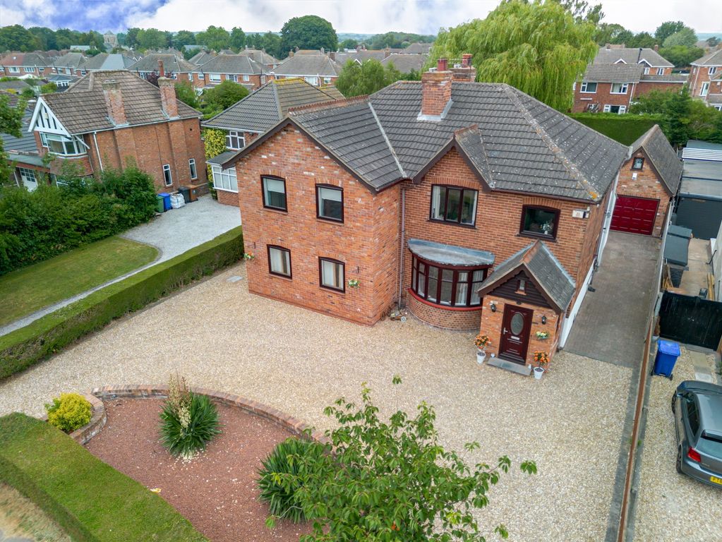Property photo 2 of 51