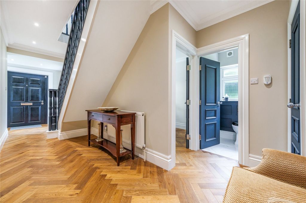 Property photo 2 of 18 Picture No. 13