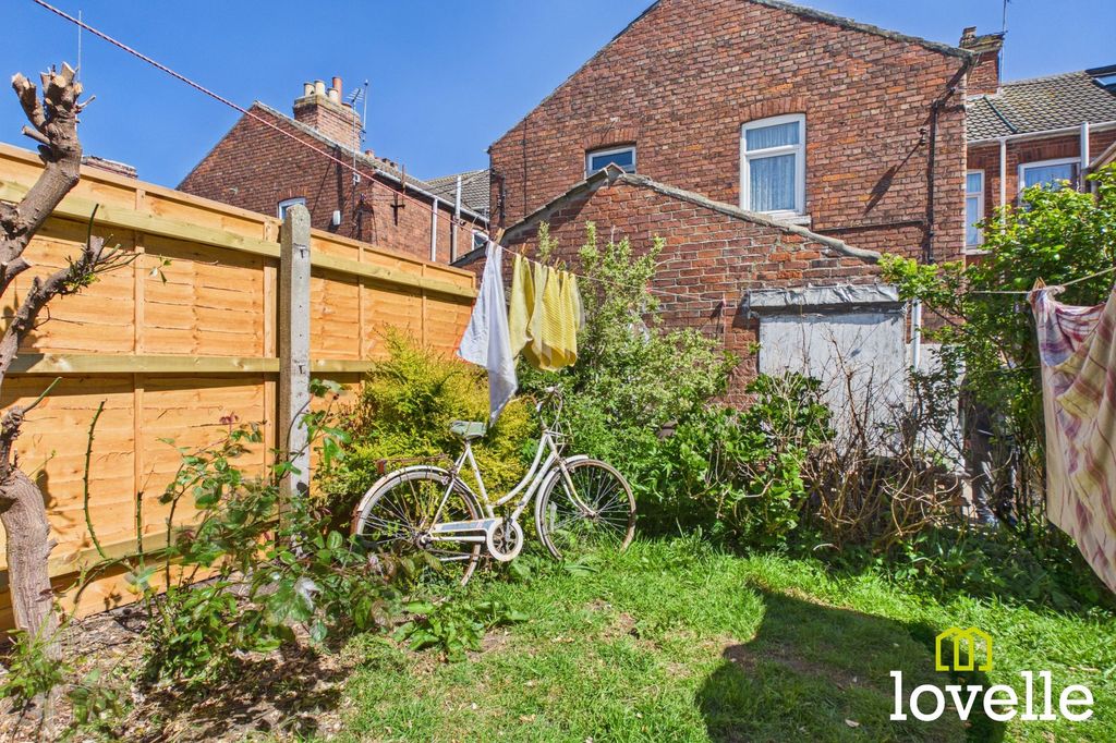 Property photo 3 of 15