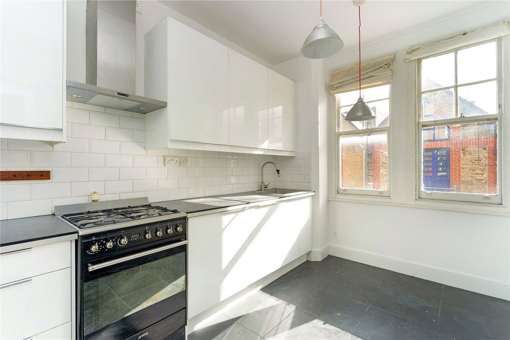 Property photo 3 of 6 Picture No. 04