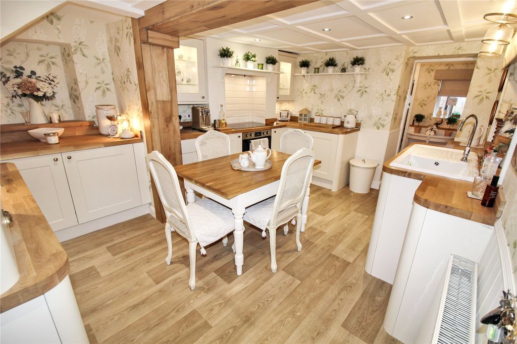 Property photo 2 of 21 Picture No. 04