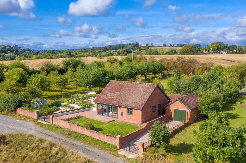 Property photo 1 of 50