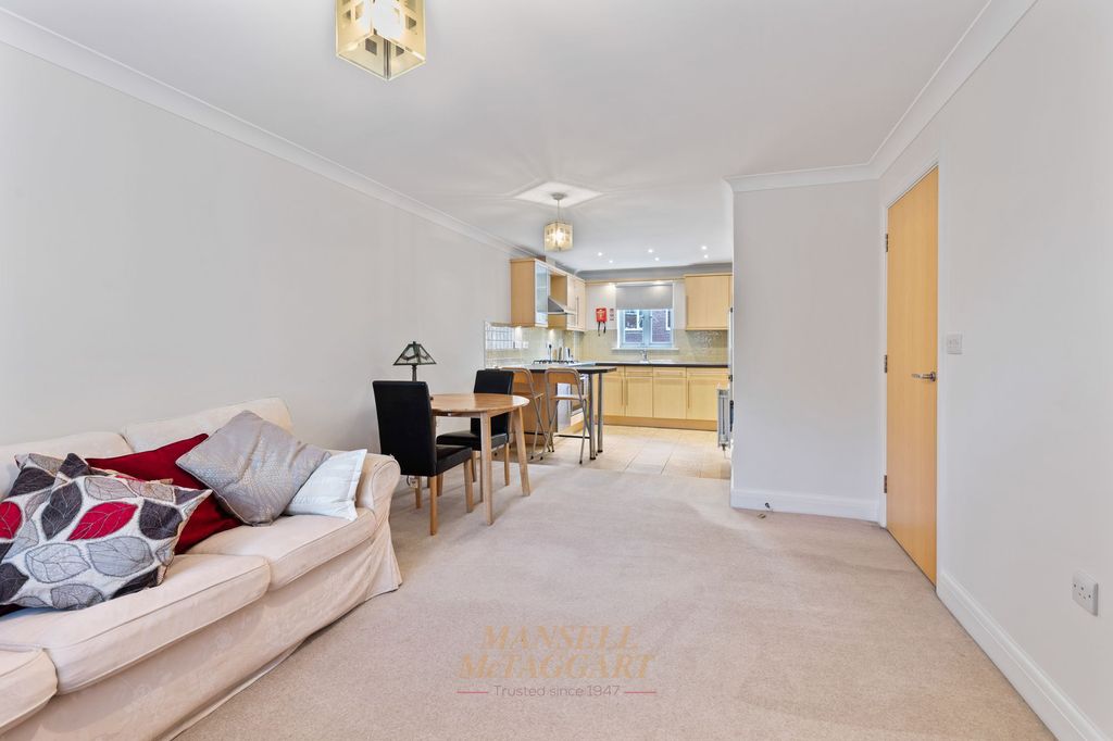 Property photo 2 of 21