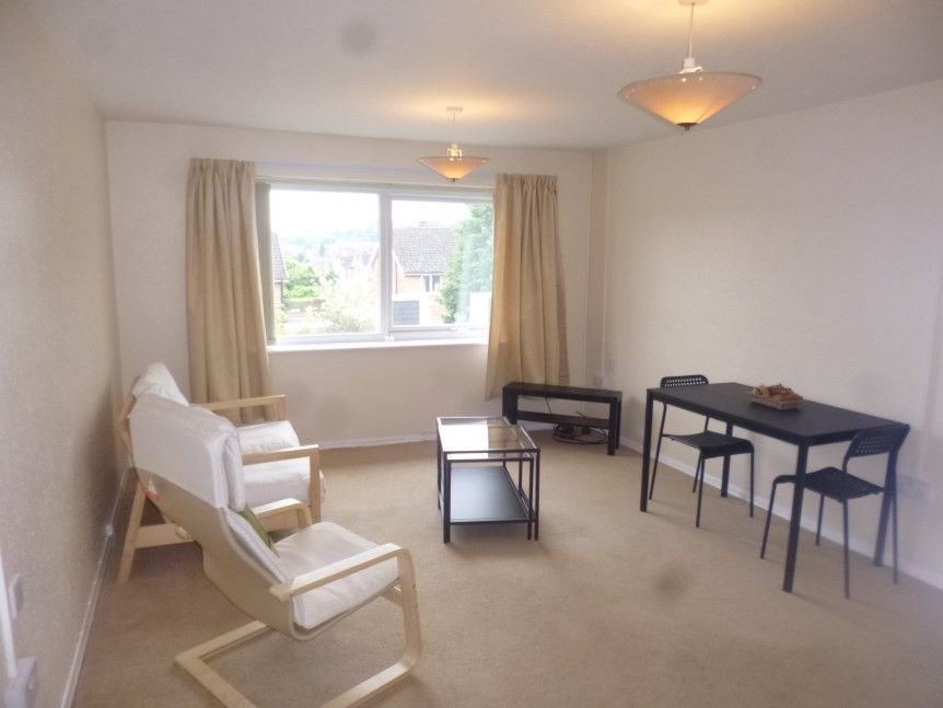 Property photo 3 of 9 (Main)