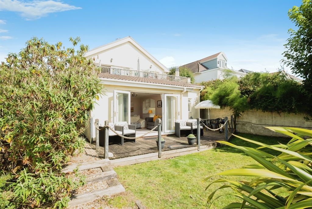 Property photo 1 of 23