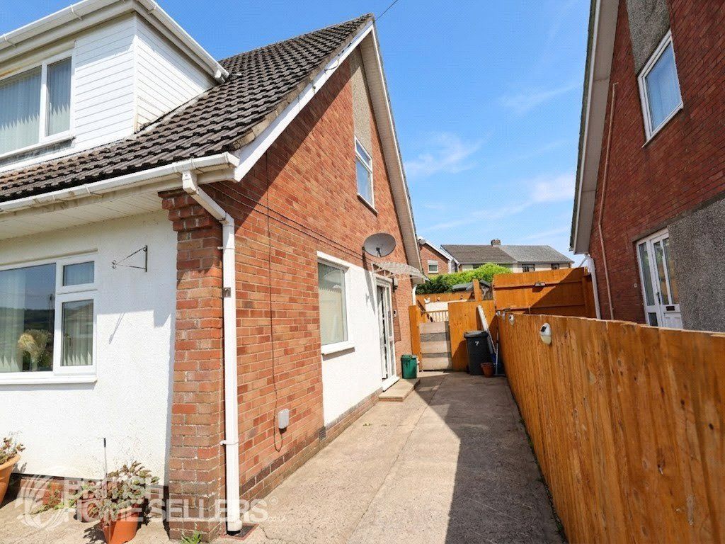 Property photo 2 of 13 Picture No. 29