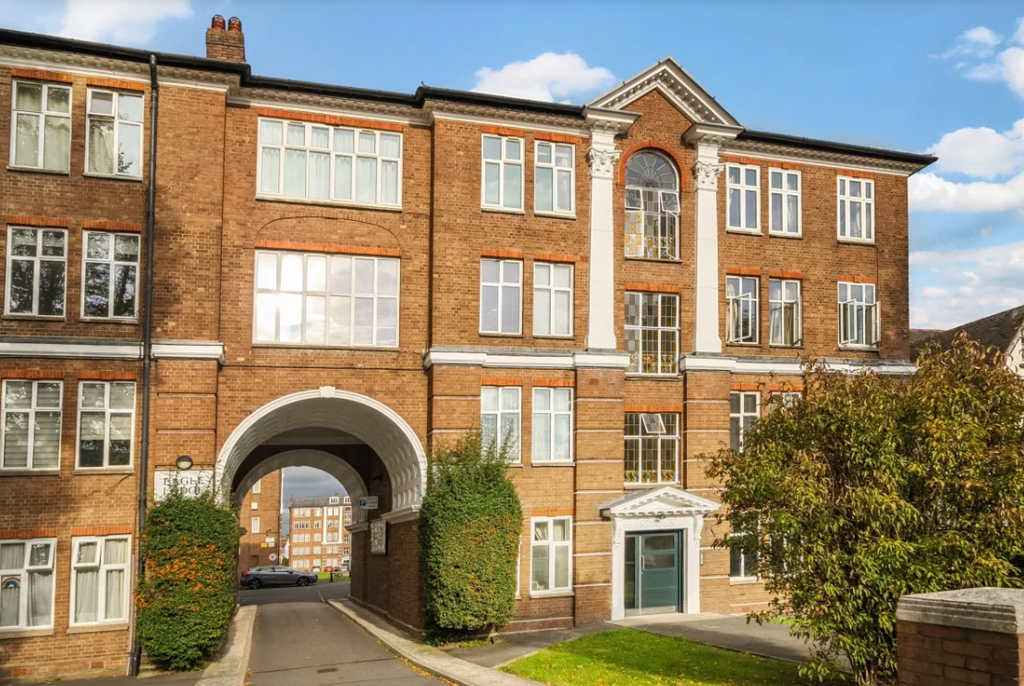 Property photo 1 of 7