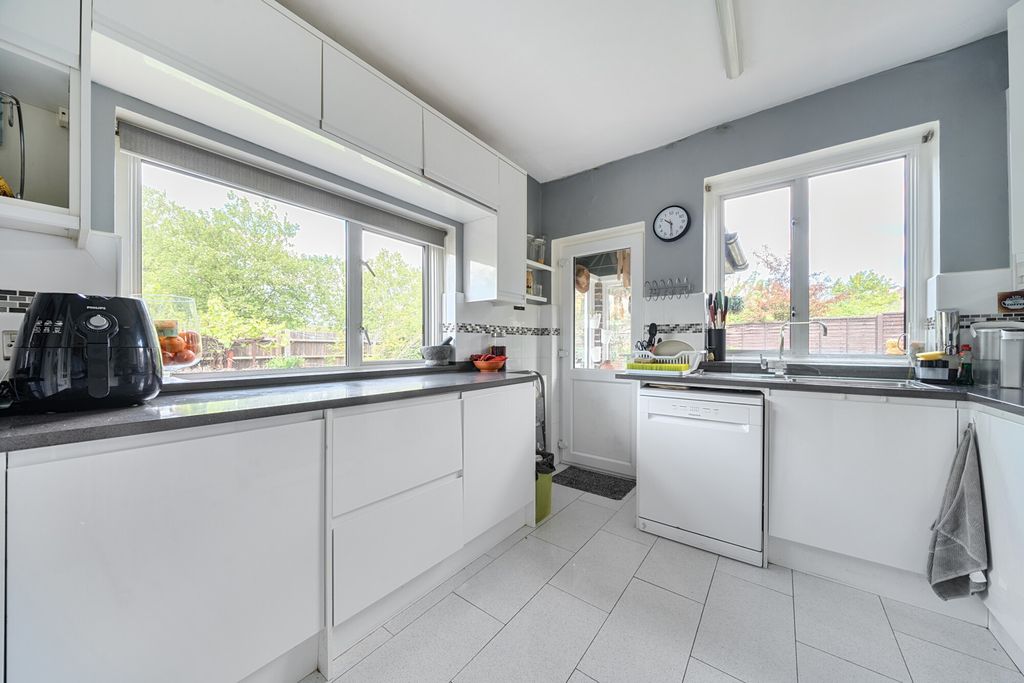 Property photo 3 of 24 17-681cc1E7184d4-...