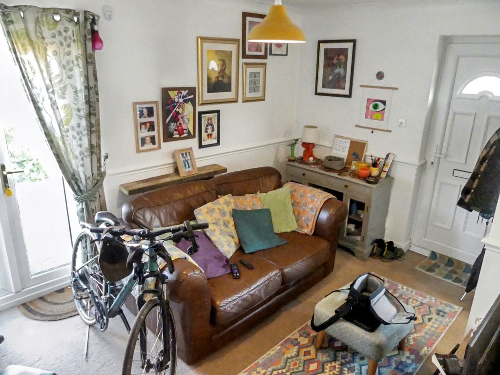 Property photo 3 of 8