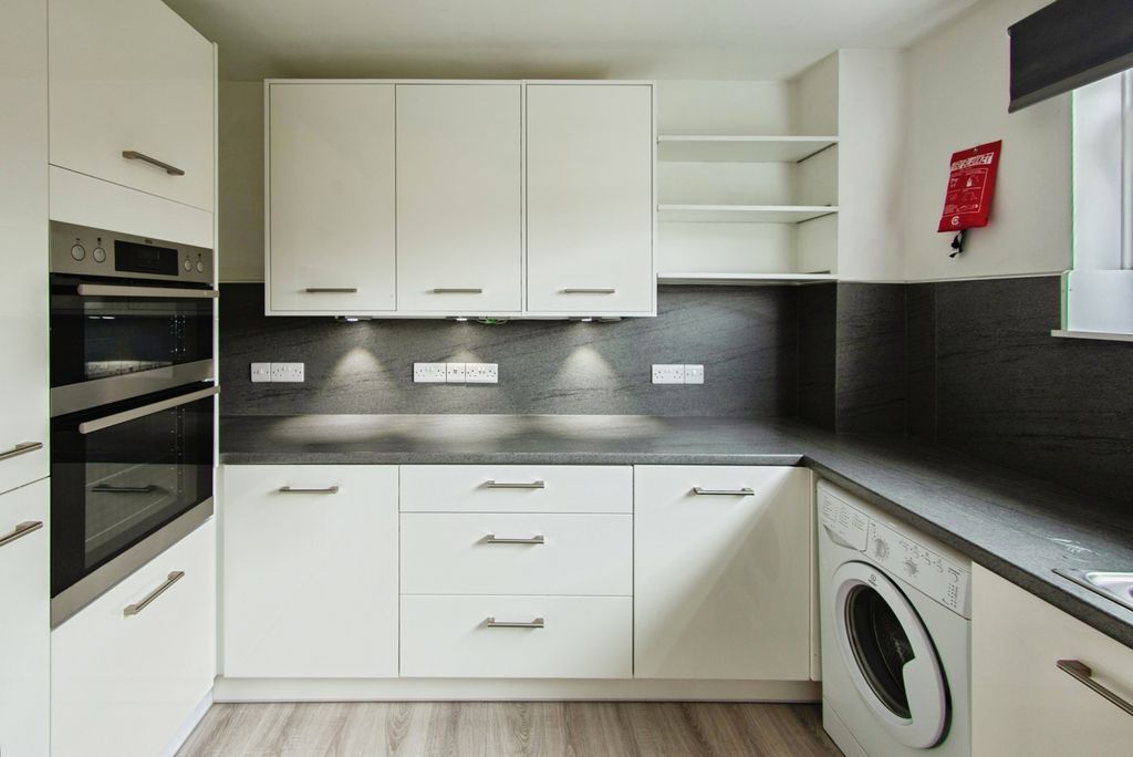 Property photo 2 of 11 Pbox-Img.Jpg