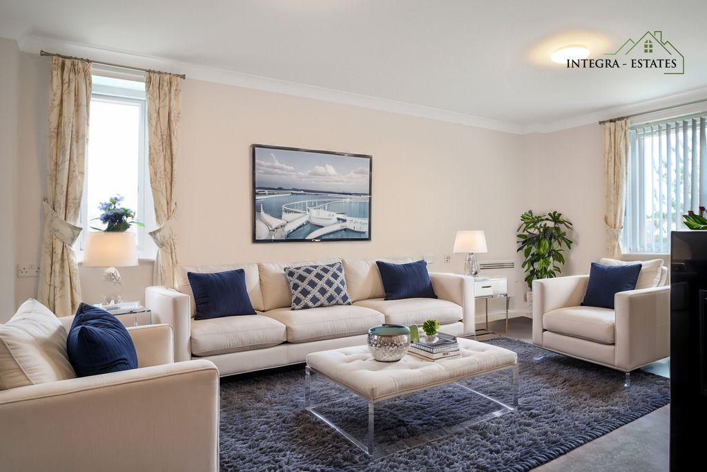 Property photo 1 of 22 Staged Lounge