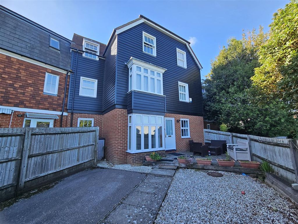 Property photo 1 of 11 Main Picture