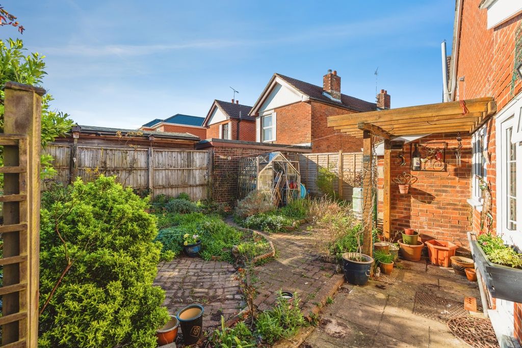 Property photo 3 of 20 Pbox-Img.Jpg