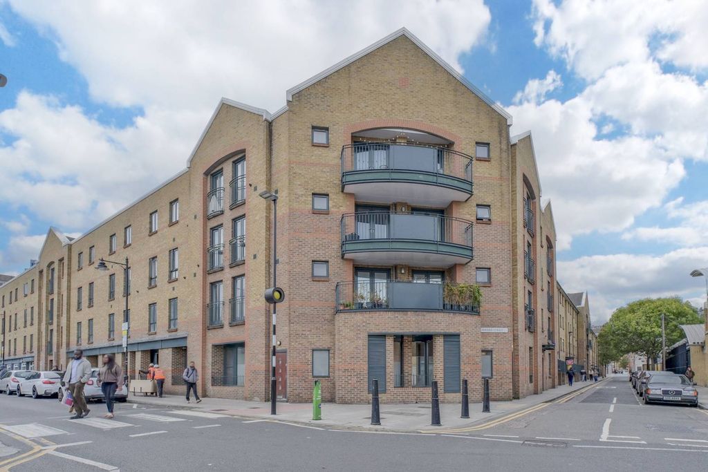 Property photo 2 of 6