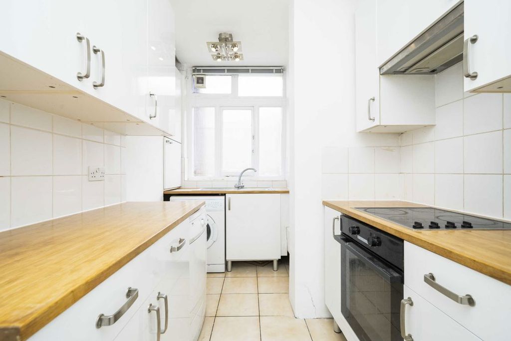 Property photo 3 of 6