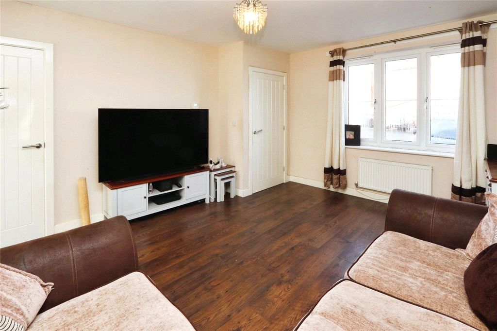 Property photo 2 of 11 Picture No. 03