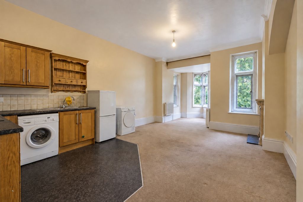 Property photo 2 of 9 Picture No. 65