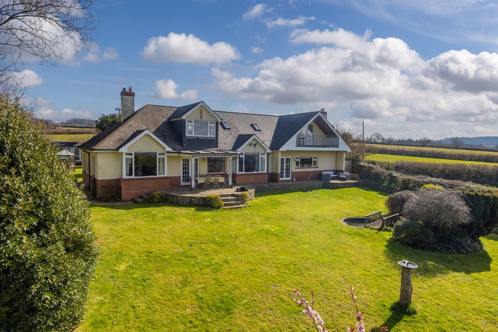 Property photo 1 of 30 A05 - Woodbury Lodge - 250314