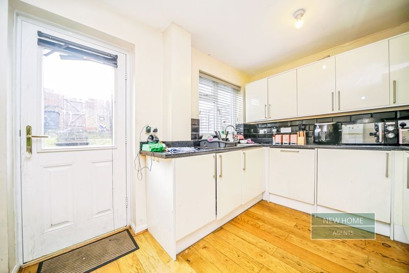 Property photo 3 of 16 Photo 14