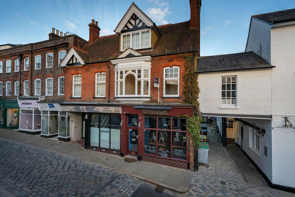 Property photo 1 of 8