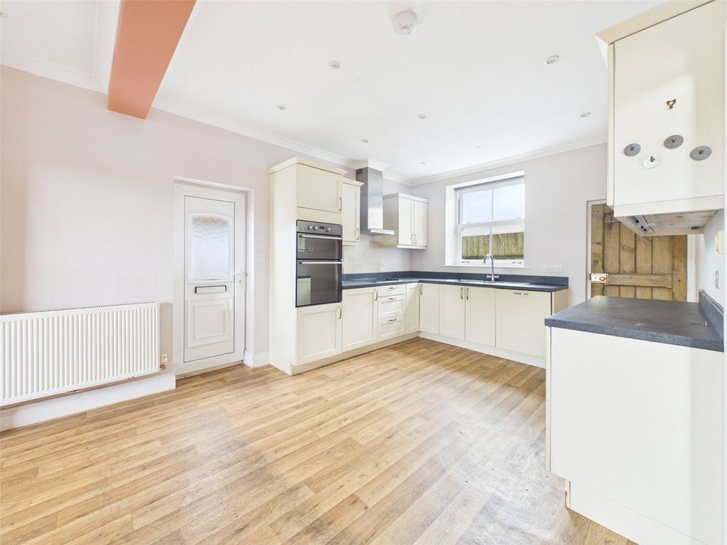 Property photo 2 of 18 Picture No. 07