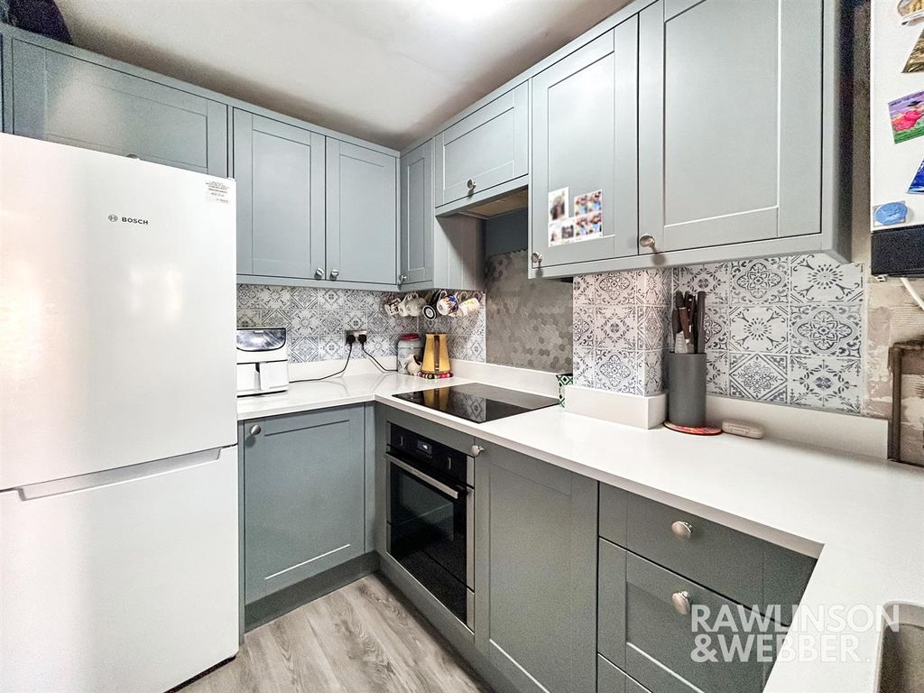 Property photo 3 of 12 Img_1708.Jpg