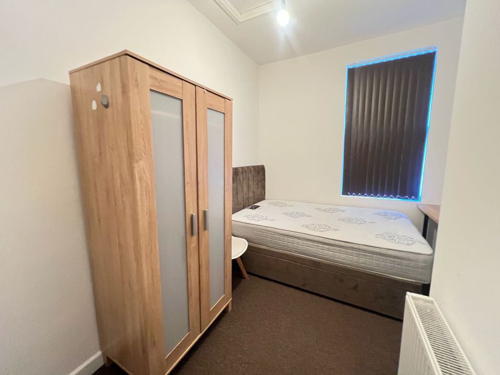 Property photo 2 of 8 424Ddb02-3373-40Cf-9Ad7-3d40c0F6E3E3