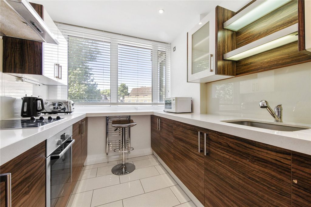 Property photo 2 of 11 Picture No. 03