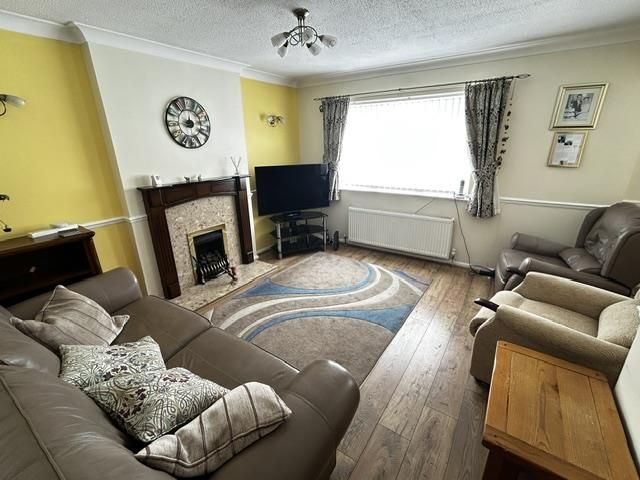 Property photo 2 of 10 Lounge