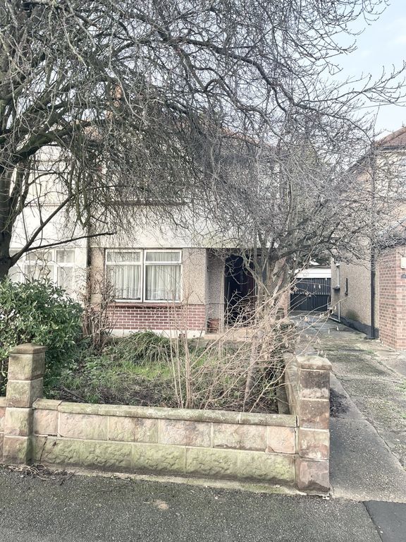 Property photo 1 of 3