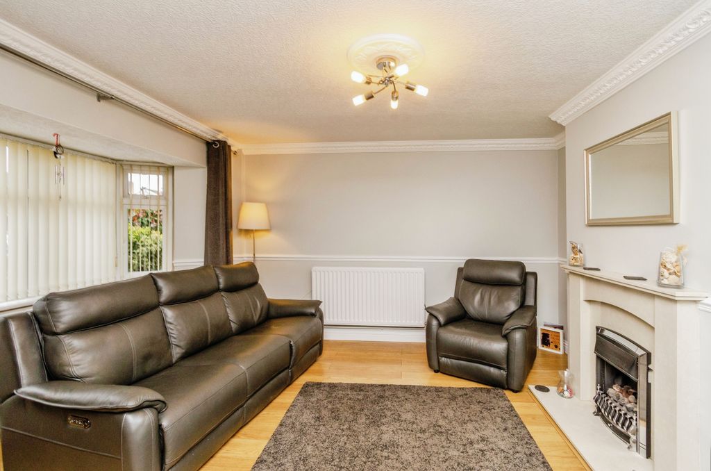 Property photo 2 of 19 Photography
