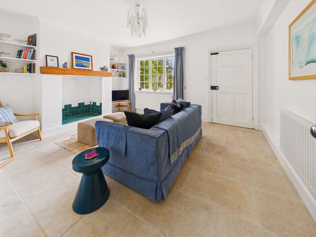 Property photo 3 of 21