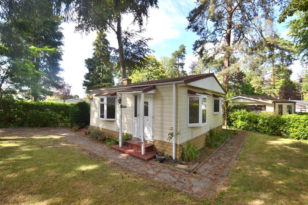 Property photo 1 of 9 Front 2.Jpg