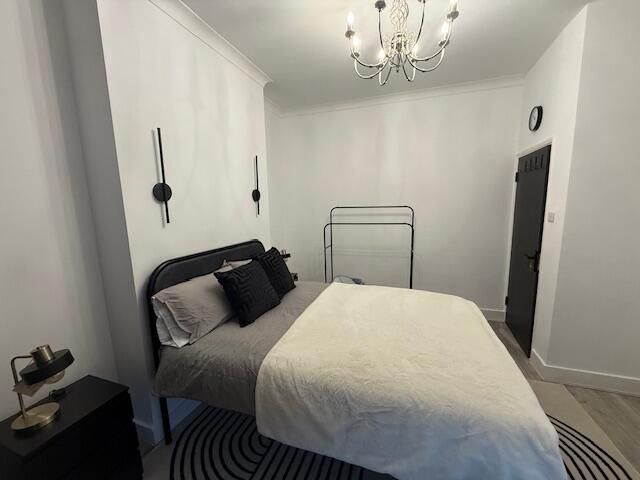 Property photo 2 of 14 Bedroom