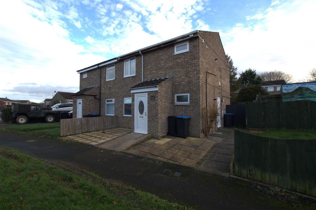 Property photo 1 of 5 External .Jpg