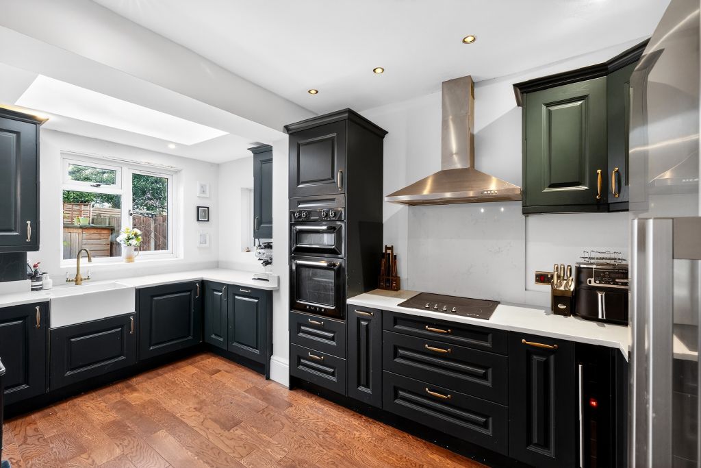 Property photo 3 of 21