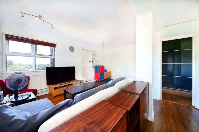 Property photo 2 of 9