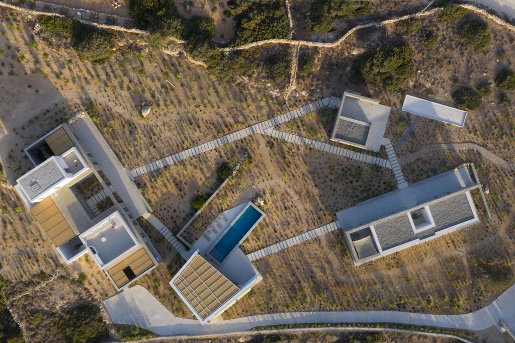 Property photo 3 of 39