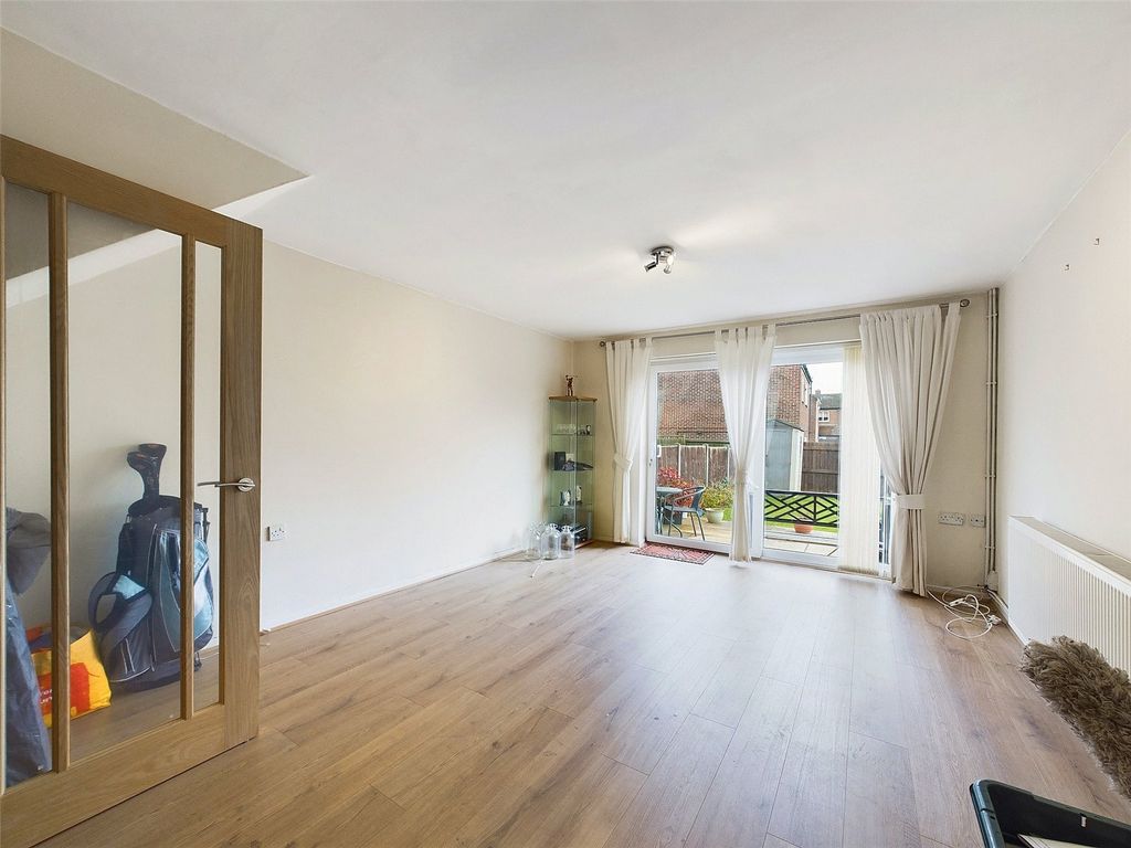 Property photo 2 of 9 Picture No. 07