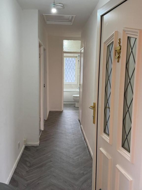 Property photo 1 of 9 Hallway