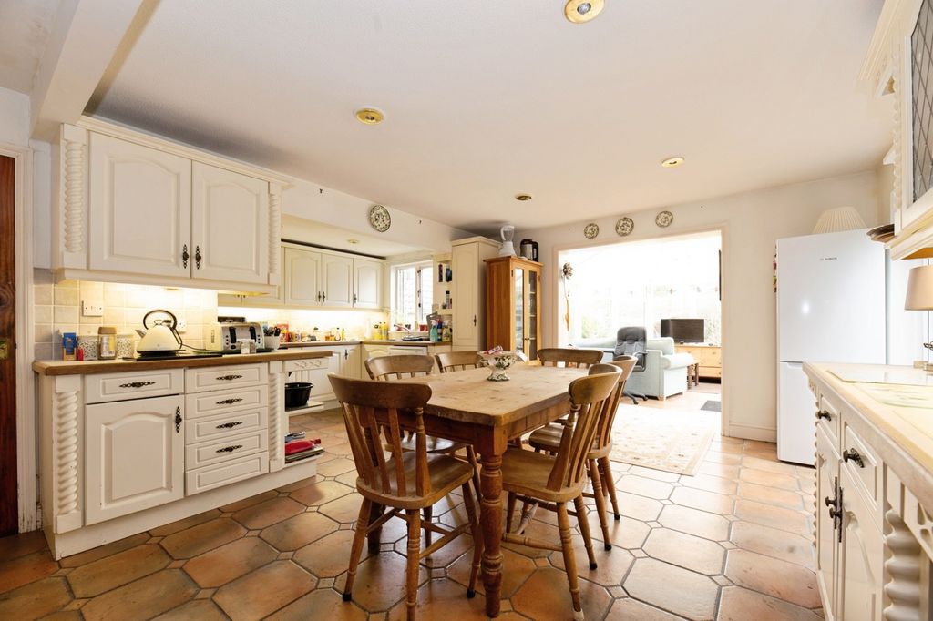 Property photo 2 of 20 Pbox-Img.Jpg