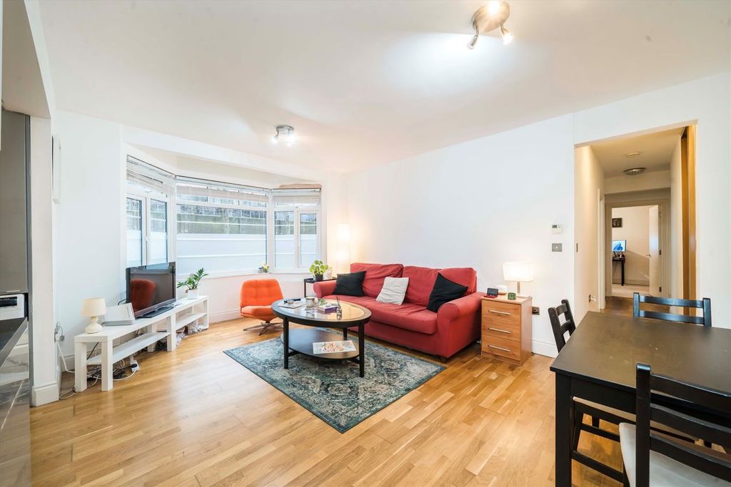 Property photo 3 of 5