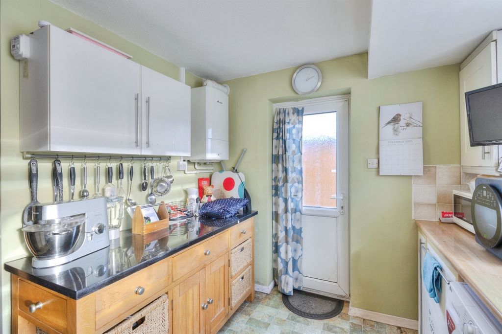 Property photo 3 of 20