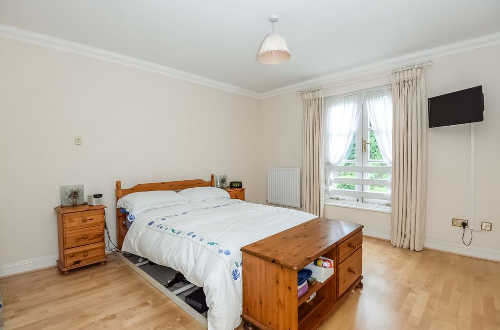 Property photo 3 of 10 Picture No. 02